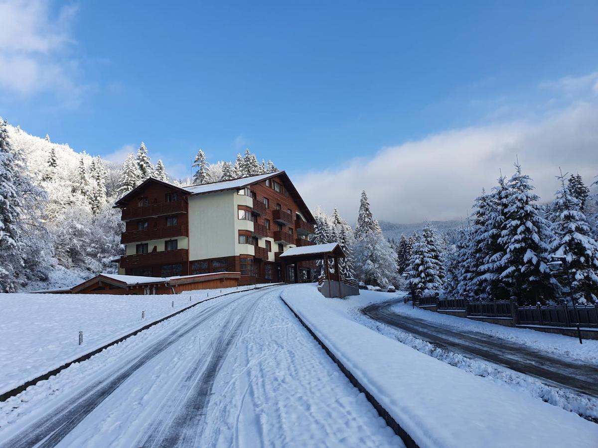 Monte Cervo Bio Hotel & Spa Ковасна Экстерьер фото