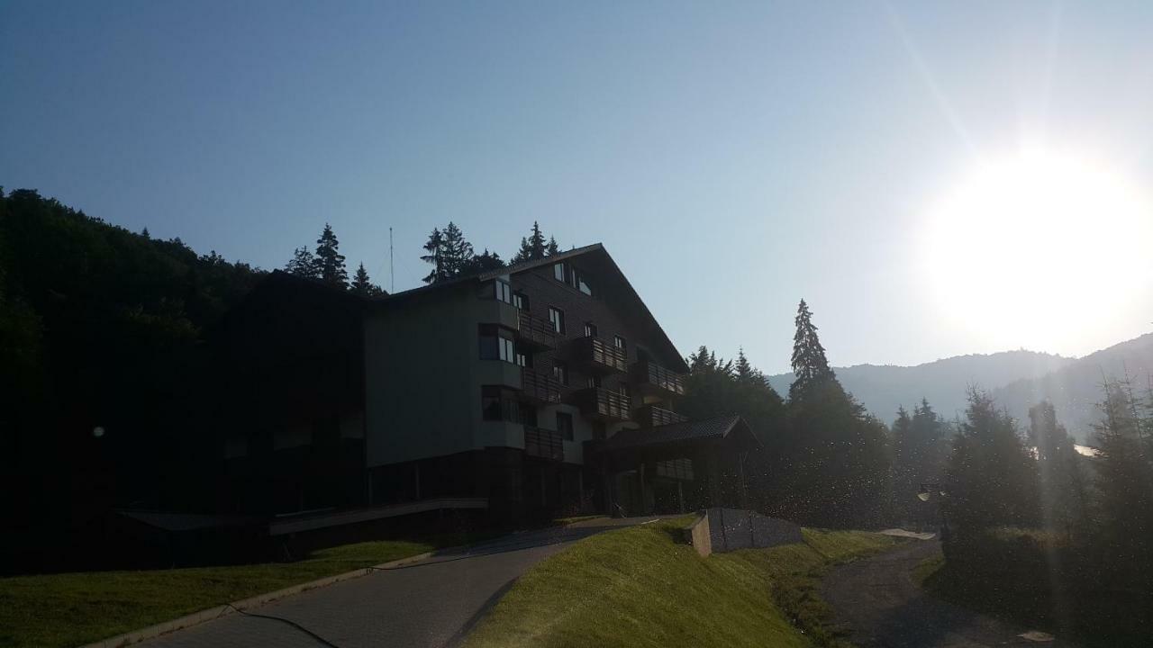 Monte Cervo Bio Hotel & Spa Ковасна Экстерьер фото